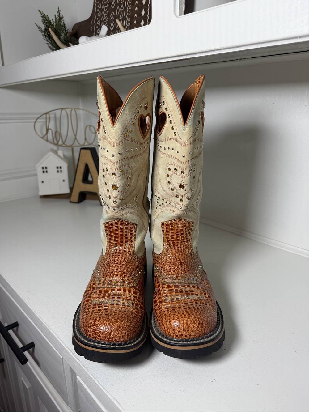 Ariat Fatbaby Cowboy Boots Women's 6.5 Brown Croc Embossed Heart Western - Picture 2 of 8
